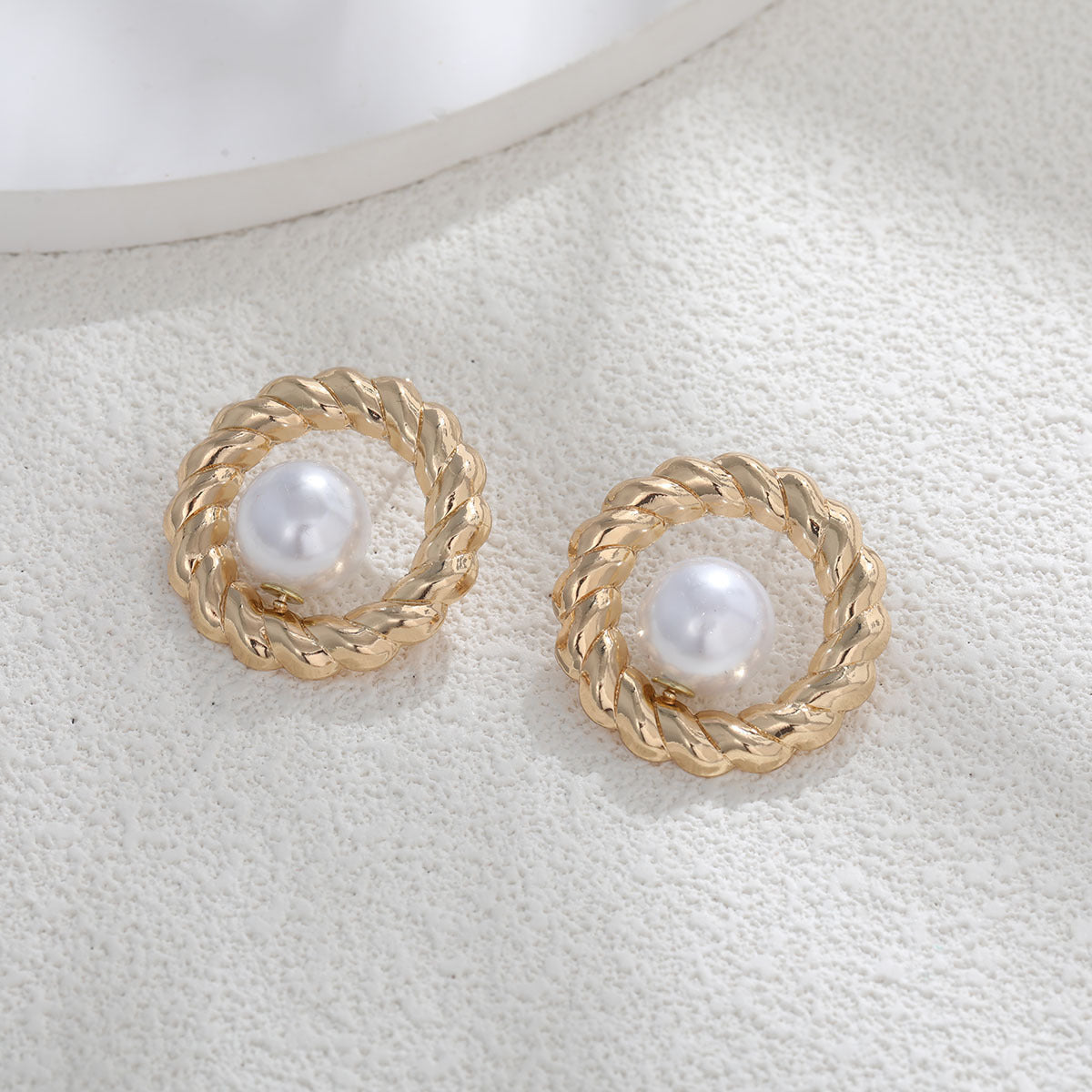 "Exaggerated Large Pearl Earrings – Bold and Unique Statement Jewelry for Women’s Fashion"