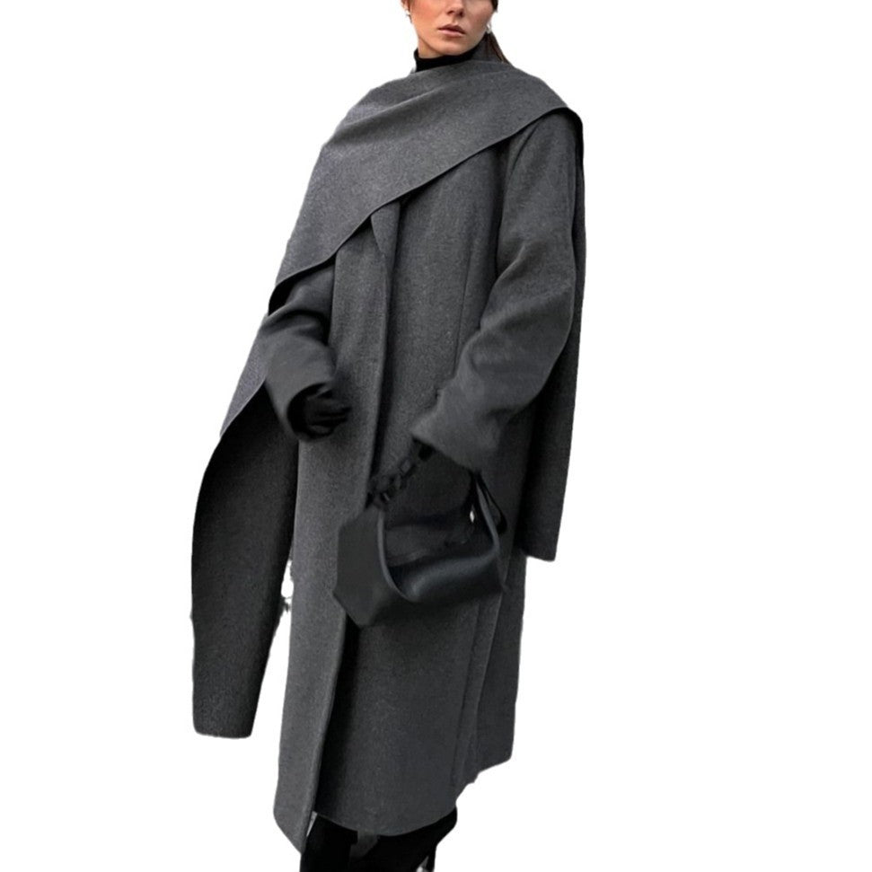 "European & American Retro Cloak Long Overcoat – Timeless Elegance and Warmth"