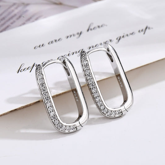 "High-Grade Geometric Ear Clip – Exquisite, Simple, and Light Luxury Earrings"