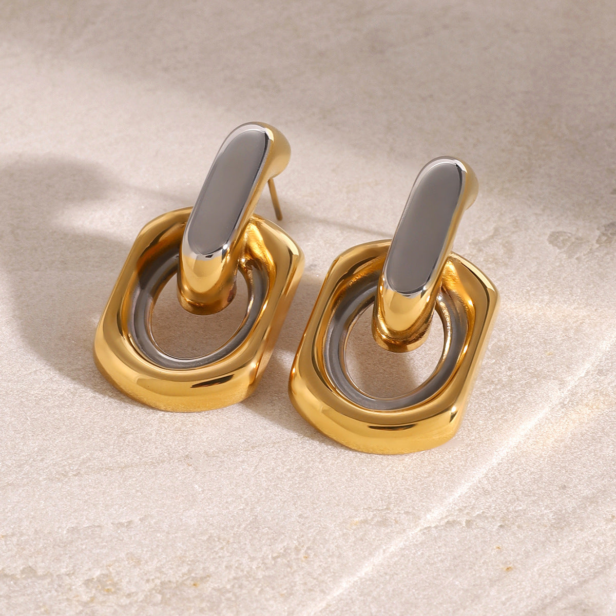 "Stainless Steel Contrast Color Circle Ear Studs – Modern Minimalist Earrings for Everyday Wear"