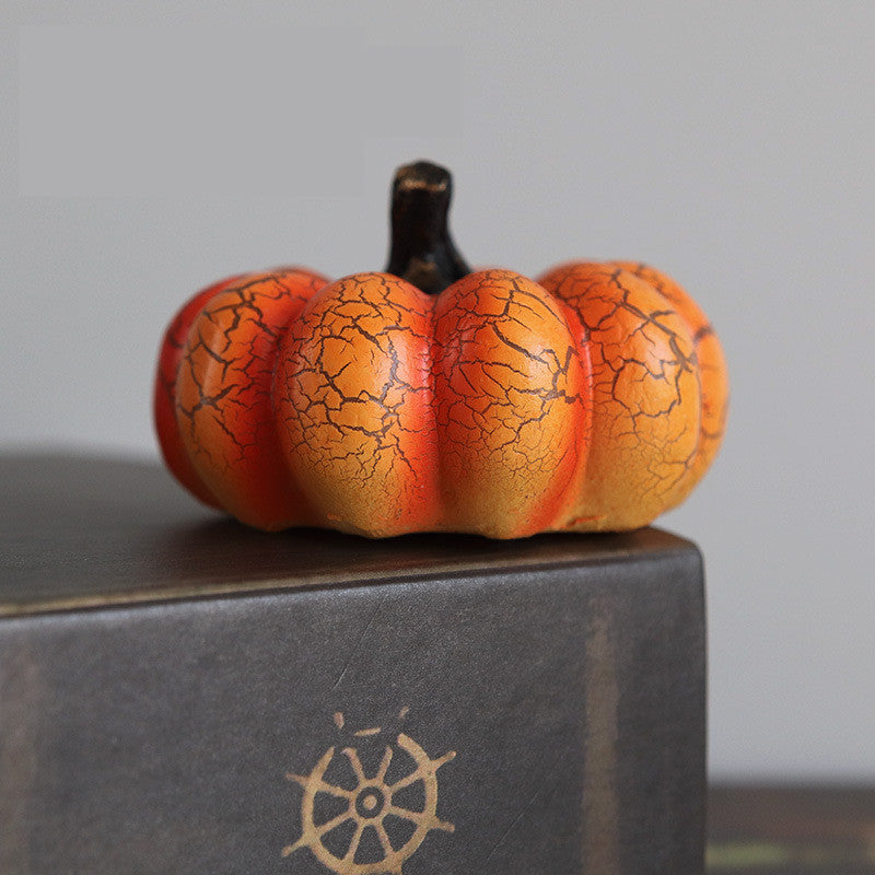 "Halloween LED Pumpkin Lantern – Realistic Resin Candle Lamp for Festive Decor"