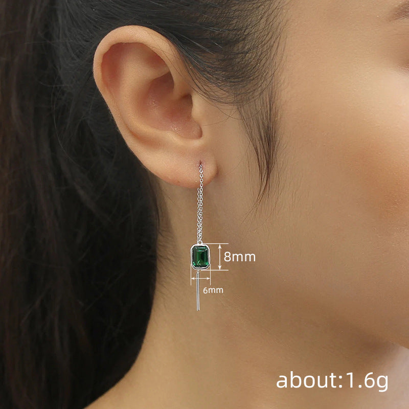 "Women's Design Chain Earrings – Geometric Ornament for Modern Elegance"