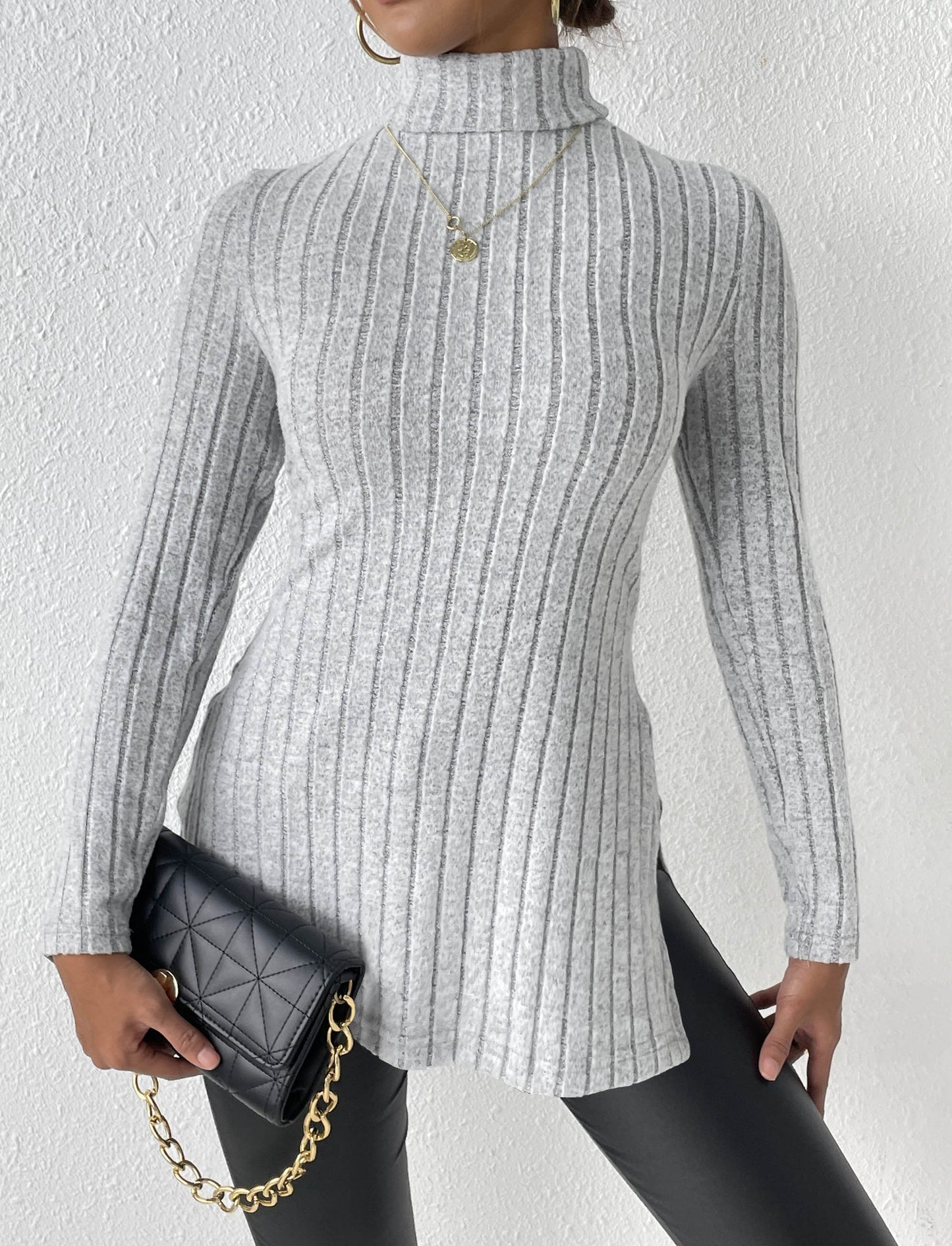 "Women's Turtleneck Pullover Sweater – Cozy & Chic Essential for Cooler Seasons"