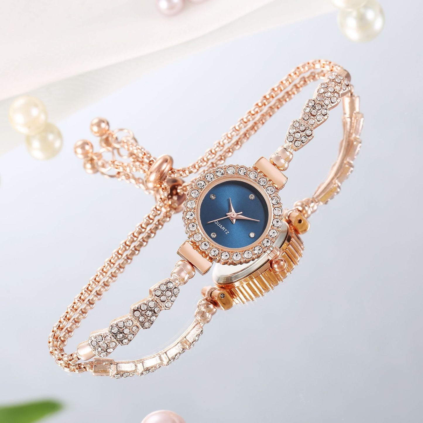 "Fashion Luxury Women's Watch: Gold Fine Strap Ladies Bracelet Clock"