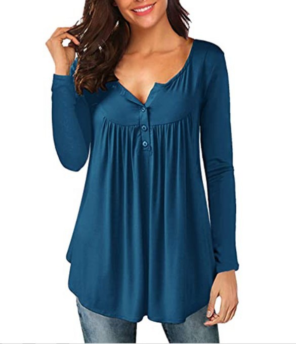 "Women's Printed Plus Size Deep V Pullover T-shirt – Effortless Style and Comfort"