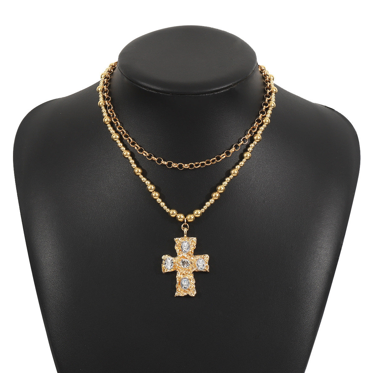 "Diamond Cross Pendant Necklace – Elegant and Sparkling Religious Jewelry for Women"