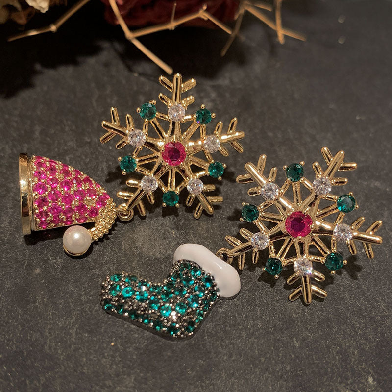 "Christmas Snowflake Asymmetric Stud Earrings – Festive Hat & Boot Design"