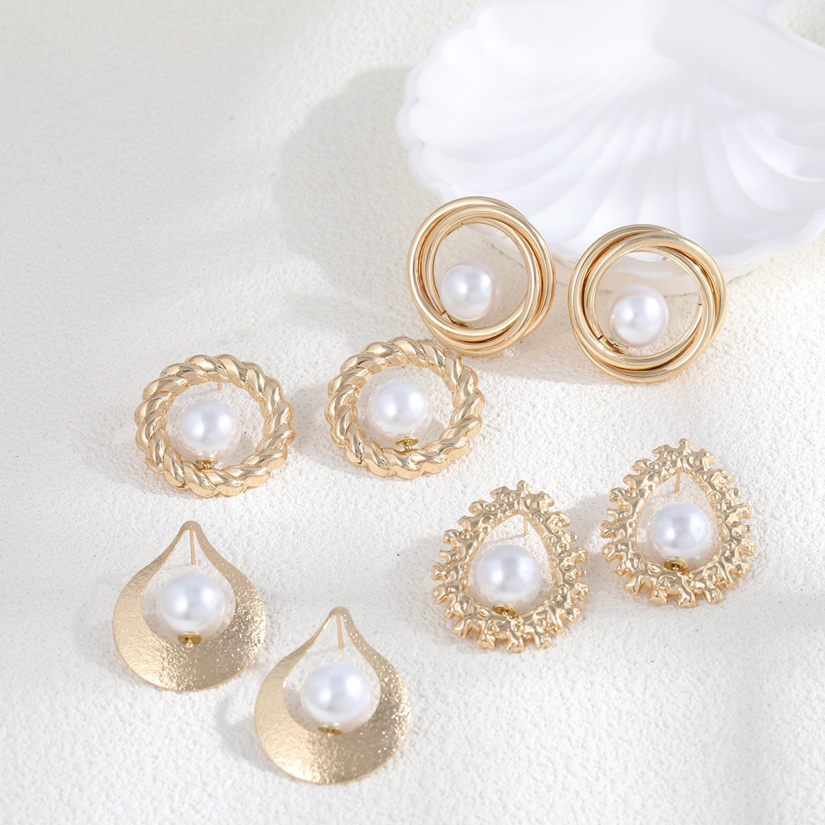 "Exaggerated Large Pearl Earrings – Bold and Unique Statement Jewelry for Women’s Fashion"