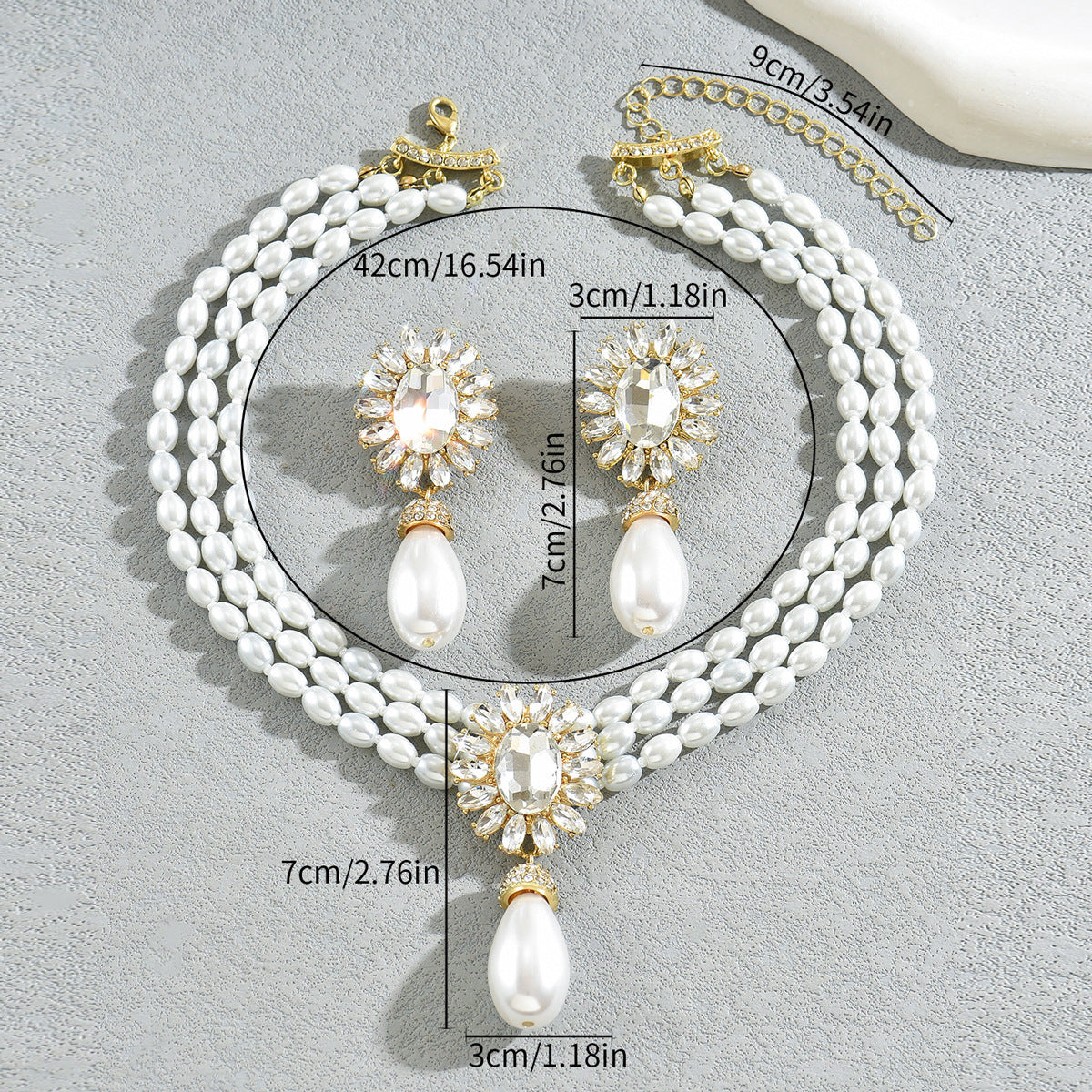 "Geometric Women's Pearl Necklace and Earrings Suite – Elegant Jewelry Set for Every Occasion"