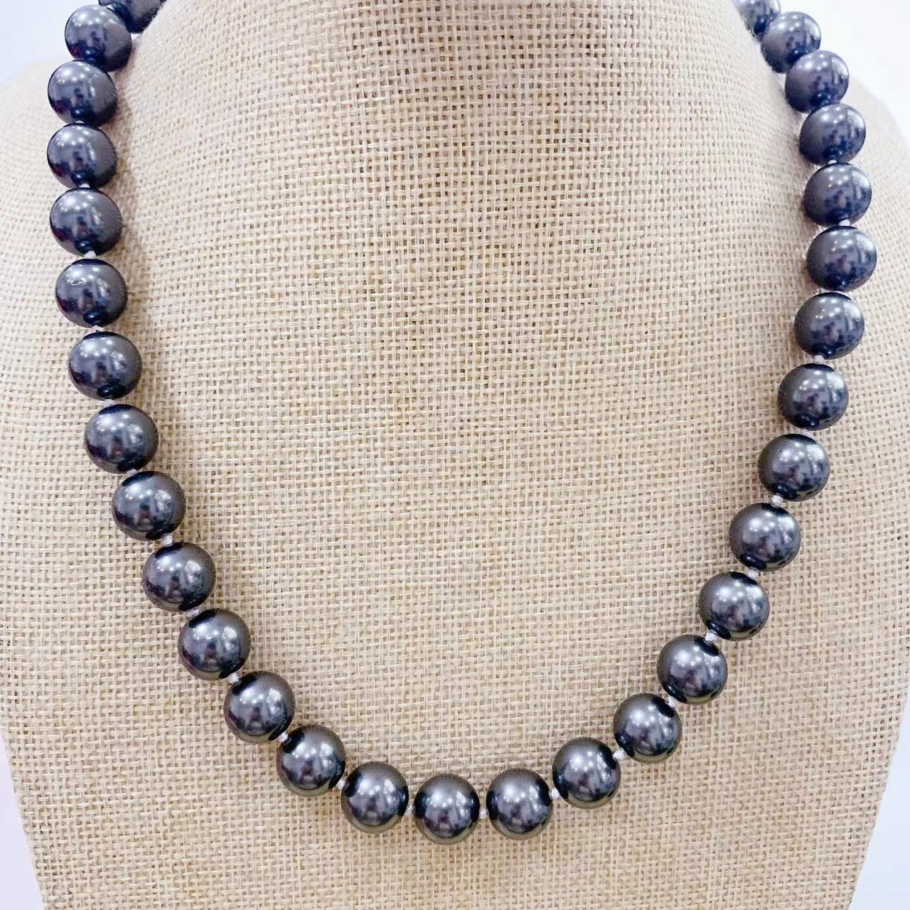 Gray Multicolor Shell Pearls Necklace