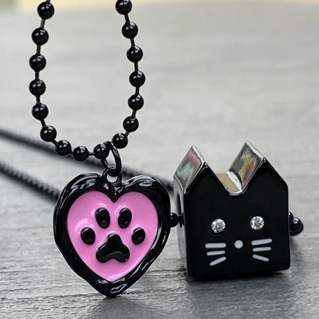 "Adorable Cartoon Cat Heart Drip Seal Necklace – Playful and Unique Jewelry for Cat Lovers"