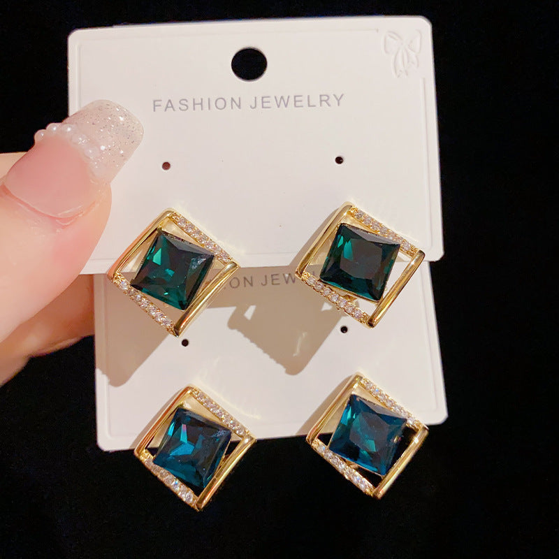 "Online Influencer Fashion Rhombus Zircon Stud Earrings – Elegant Temperament Style"