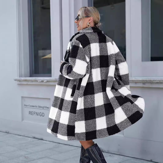 "Women's Lapel Long Sleeve Non-Buckle Plaid Long Coat"