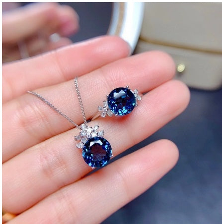 "Exquisite London Blue Stone Jewelry Set – Pendant Necklace & Ring for Women"