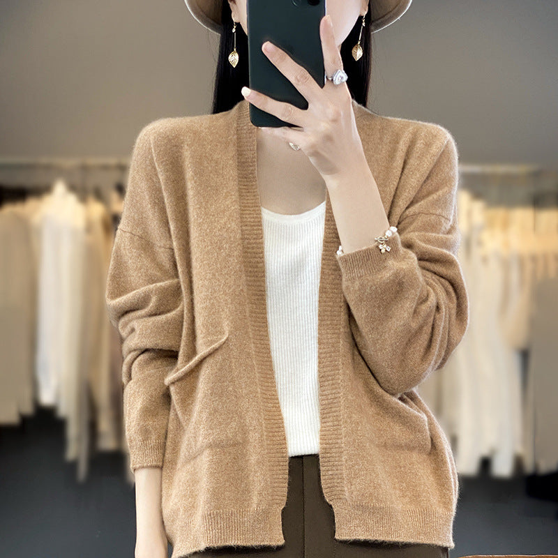 "Spring and Autumn Solid Color V-Neck Cardigan – Thin, Loose, and Slimming with All-Matching Style and Pockets"