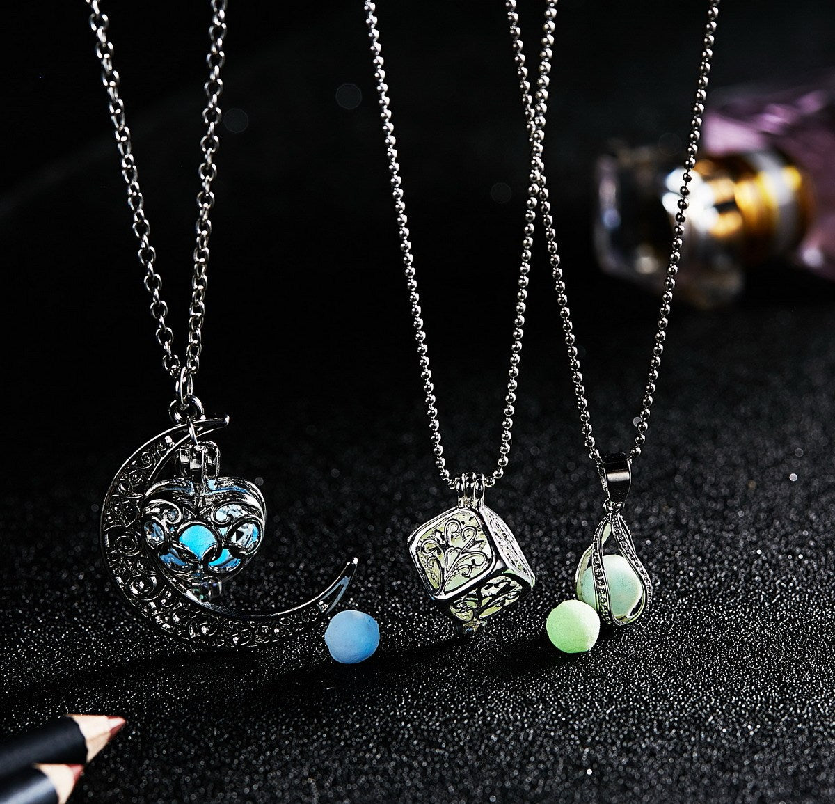 "Glow In The Dark Moon, Square, Heart Necklaces – Hollow Water Drop Pendant for Women with Night Fluorescence Light"