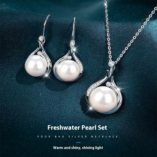 "Women's S925 Silver Natural Freshwater Pearl Necklace – Luxury Fall & Winter Sweater Chain"