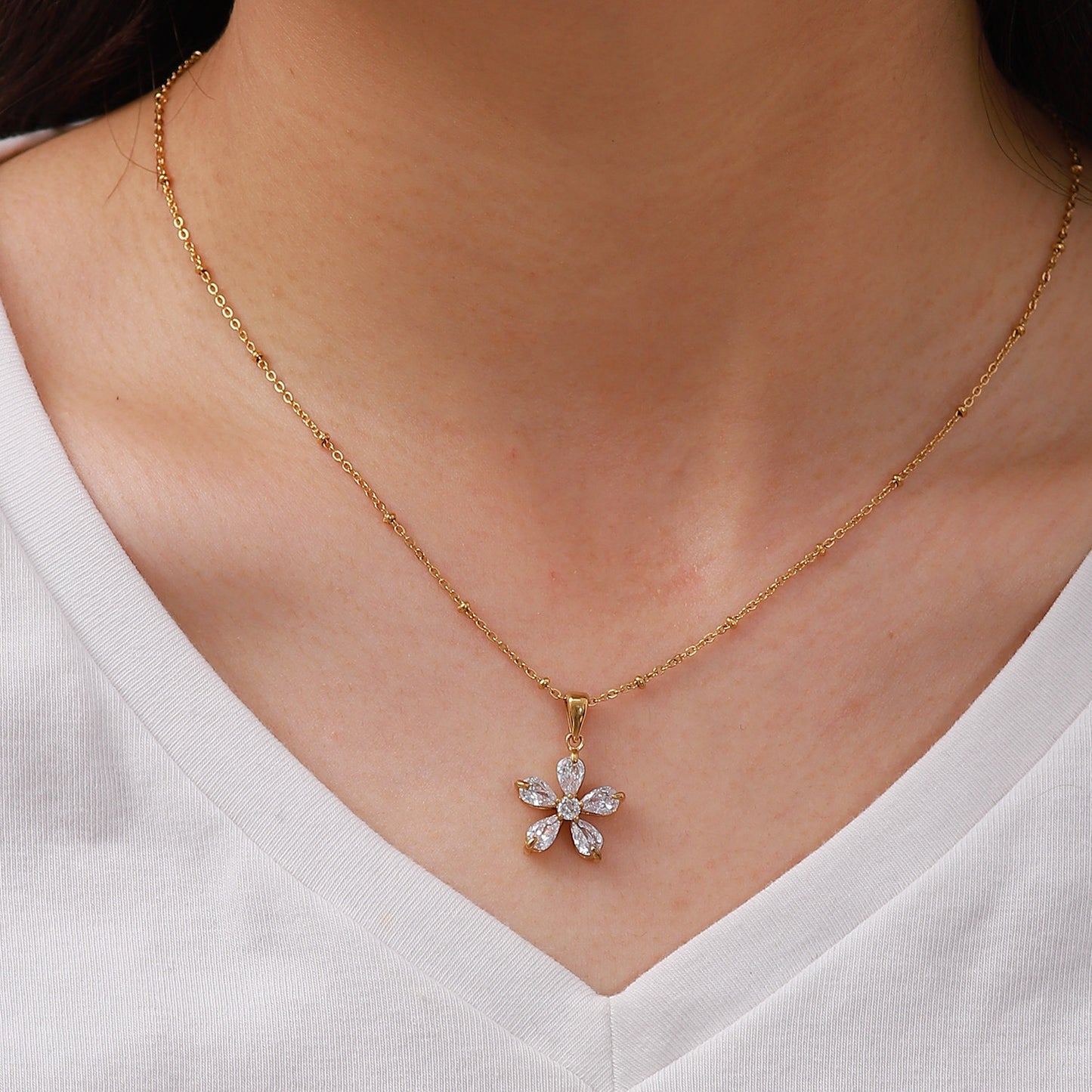 White Zircon Five Petal Flower Pendant Necklace For Women