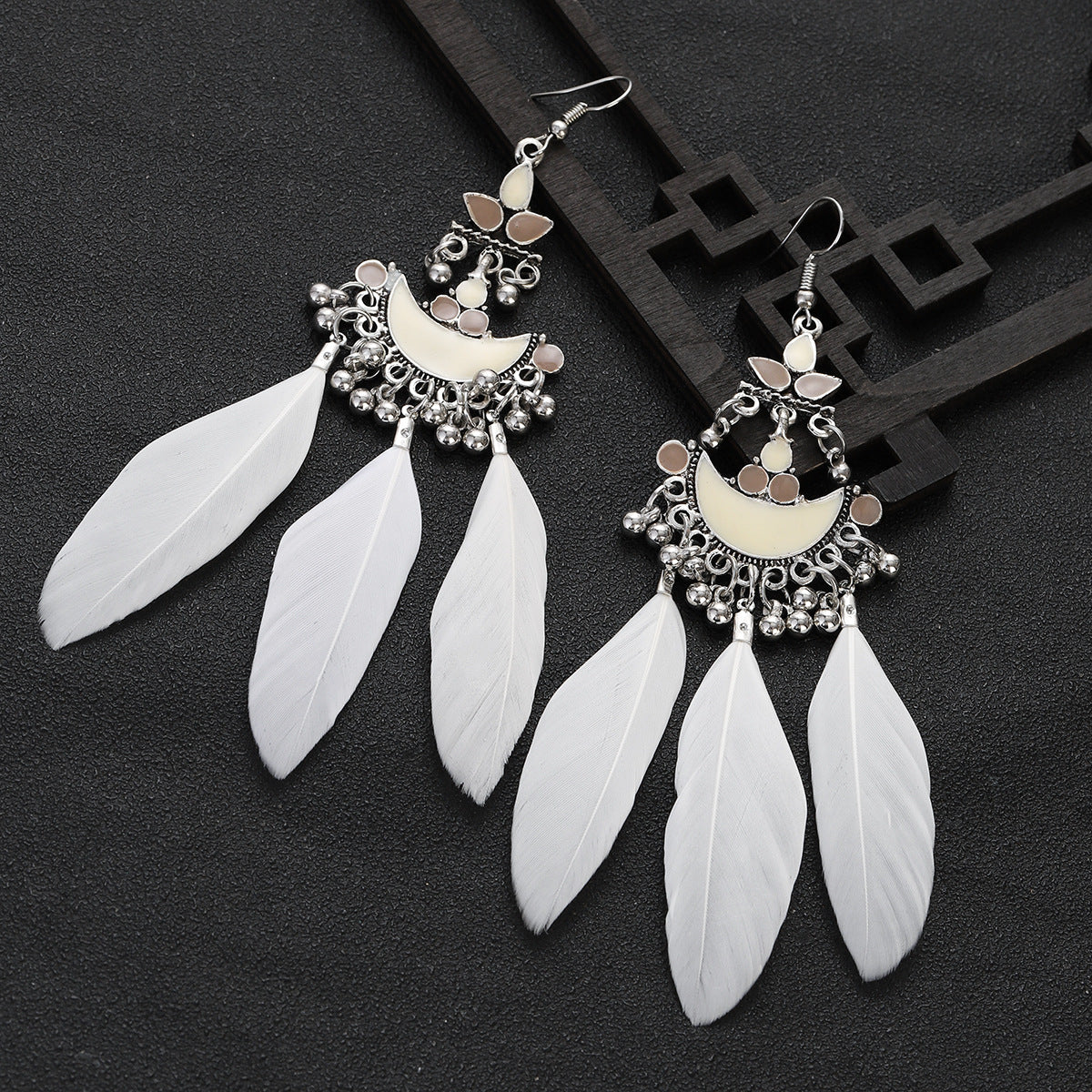 Hong Kong Style Antique Retro Ethnic Style Long Feather Bohemian Temperament Earrings