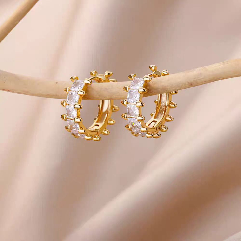 "French Exquisite Elegant Square Pleated Earrings – Geometric Sweet & Cool Style for Women"