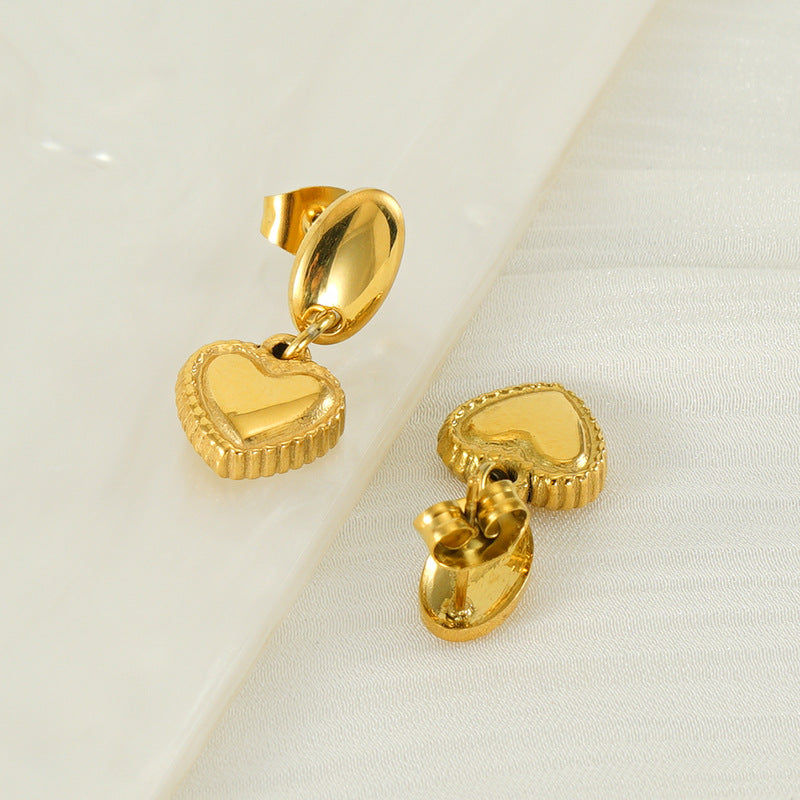 Fashionable Golden Love Eardrops Stud Earrings Women