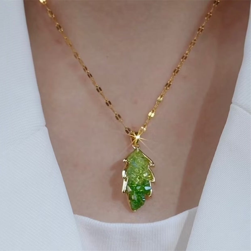 Green Crystal Leaf Necklace Fashion Descendants Of The Rich