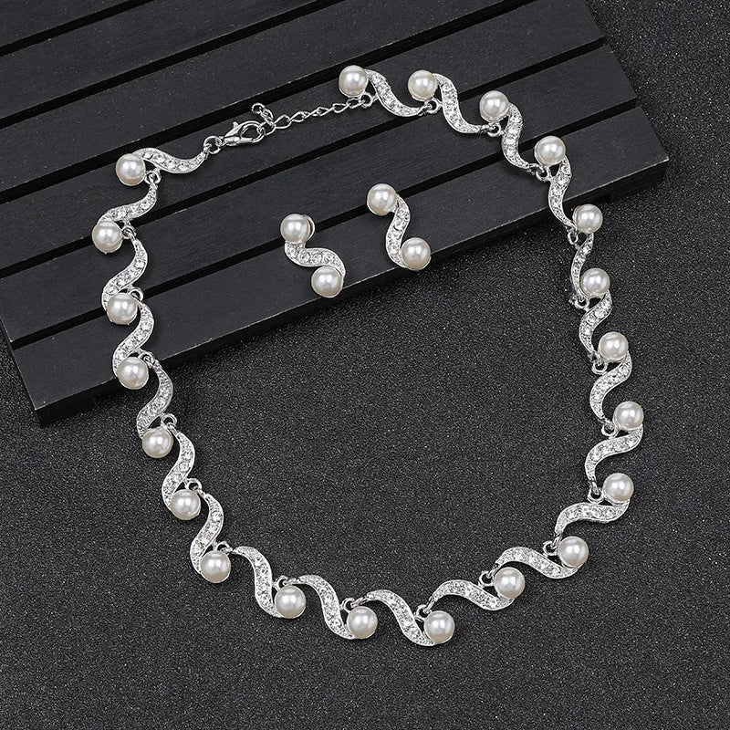 Elegant Pearl Necklace & Earrings Bridal Set – Timeless Wedding Jewelry