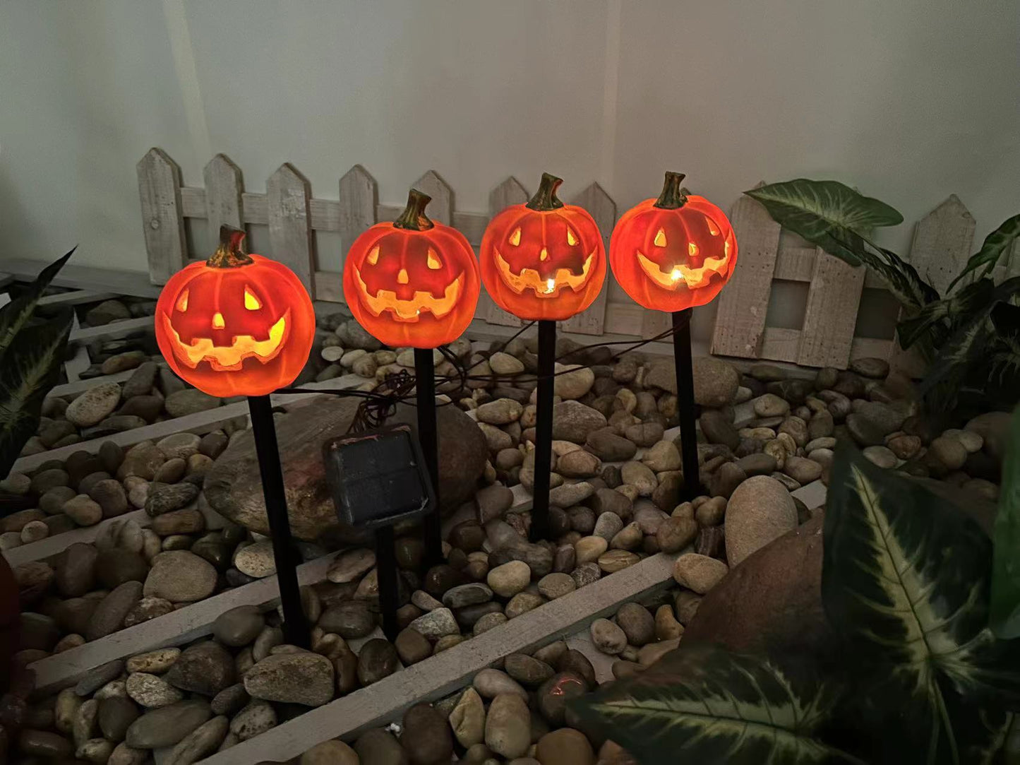 "Solar Outdoor Courtyard Pumpkin Lamp – Halloween Decorative Light"