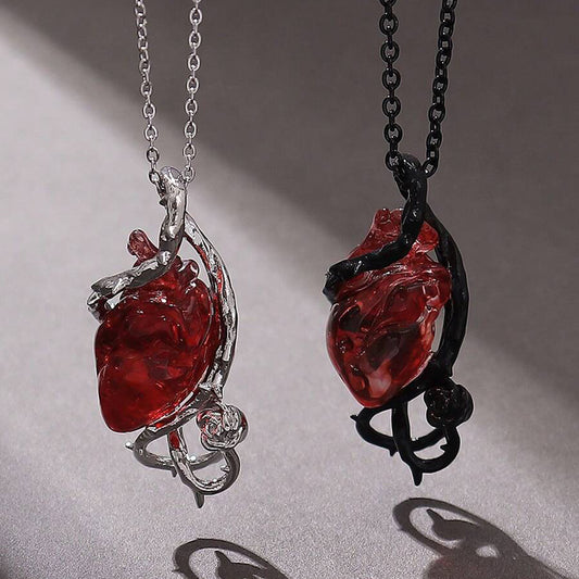 "Heart Couple Necklace – Exaggerated Design Clavicle Chain for Romantic Expressions"