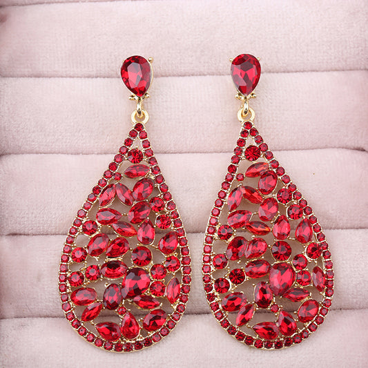 "Timeless Spark – Vintage Crystal Diamond Earrings"