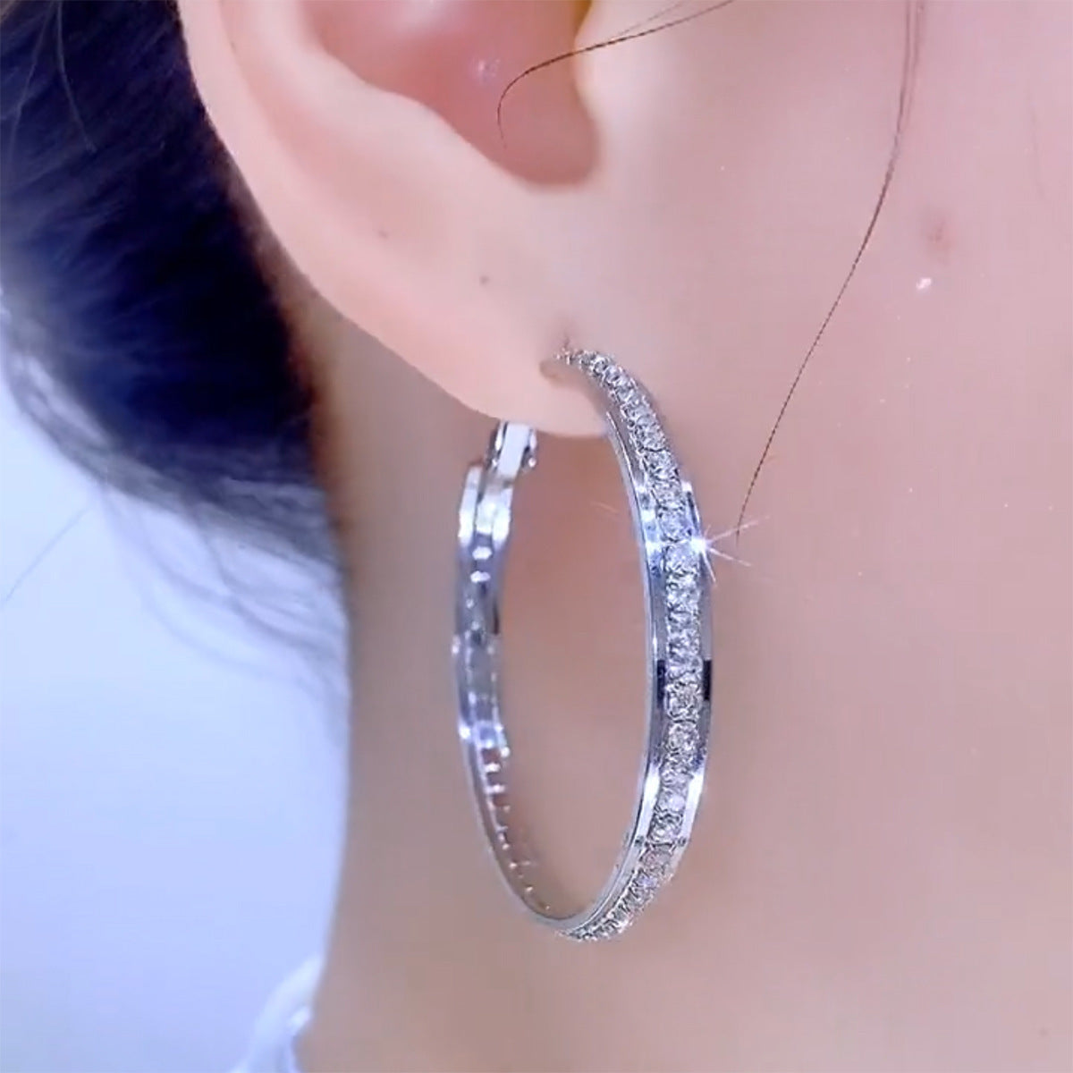 "Fashionable Big Hoop Earrings with Diamonds – Elegant & Bold Statement Jewelry for Women"