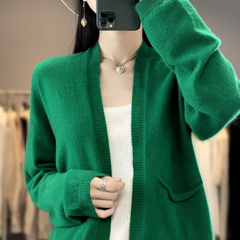 "Spring and Autumn Solid Color V-Neck Cardigan – Thin, Loose, and Slimming with All-Matching Style and Pockets"