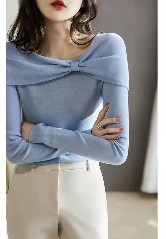 "Women's Diagonal Collar Long-Sleeved Sweater – Elegant Asymmetrical Knitwear"