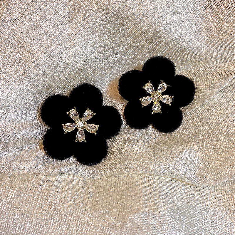 "Flower Rhinestone-Embedded Stud Earrings for Women – Elegant & Sparkling Design"