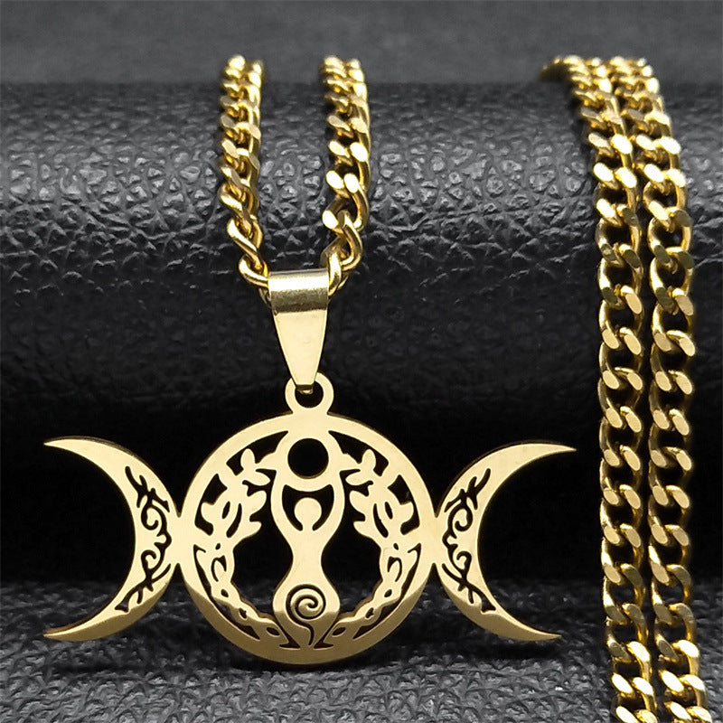 "Triple Moon Celtic Knot Pendant – Stylish Clavicle Necklace for Timeless Elegance"