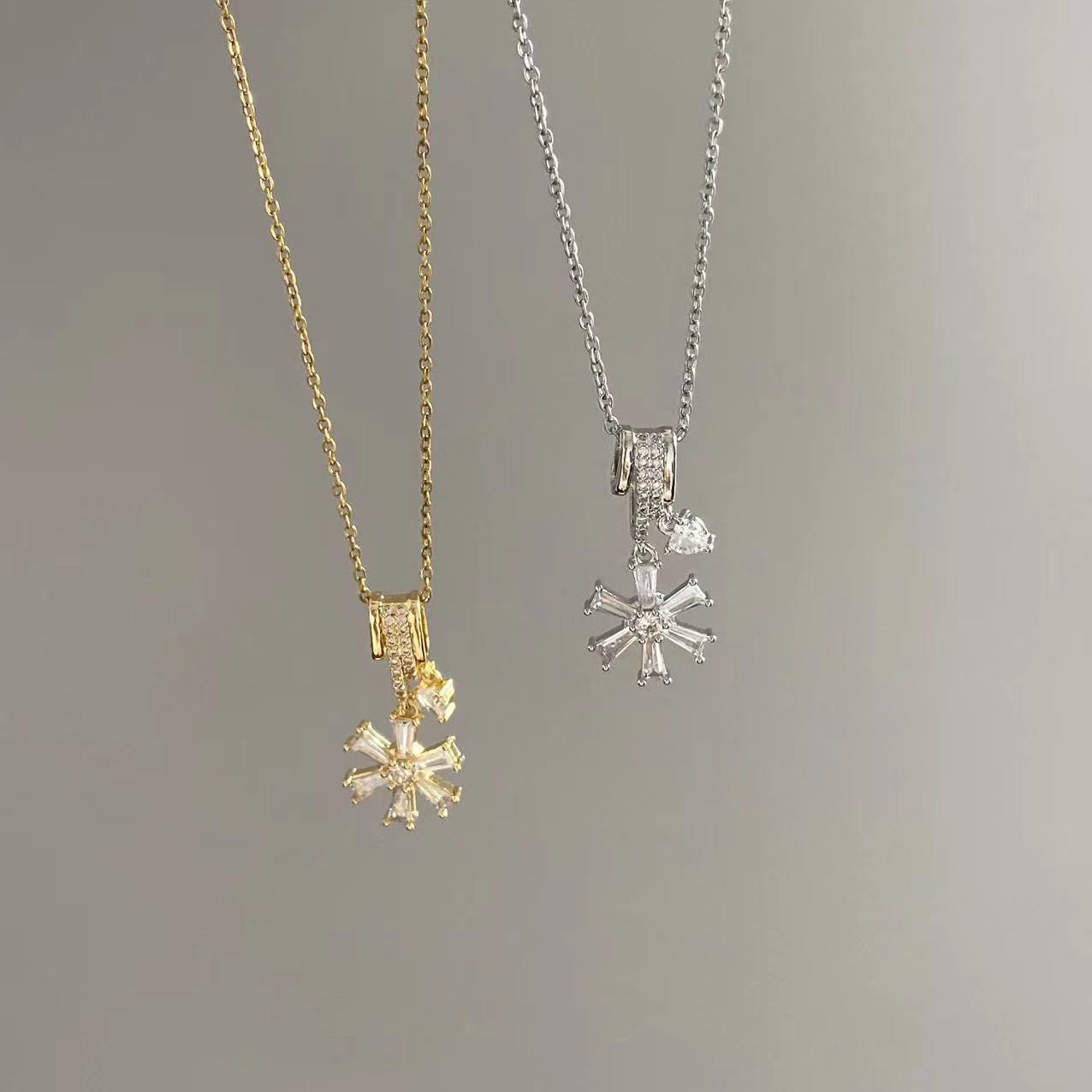 Snowflake Fashion Necklace Ornament Diamond Simple