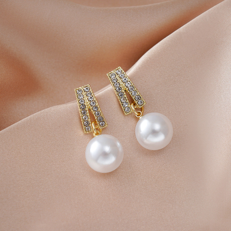 Elegant High-grade Sterling Silver Needle Pairs Of Pearl Earrings With Diamonds