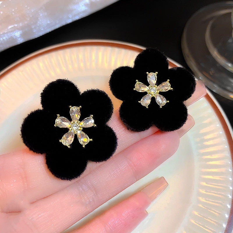 "Flower Rhinestone-Embedded Stud Earrings for Women – Elegant & Sparkling Design"